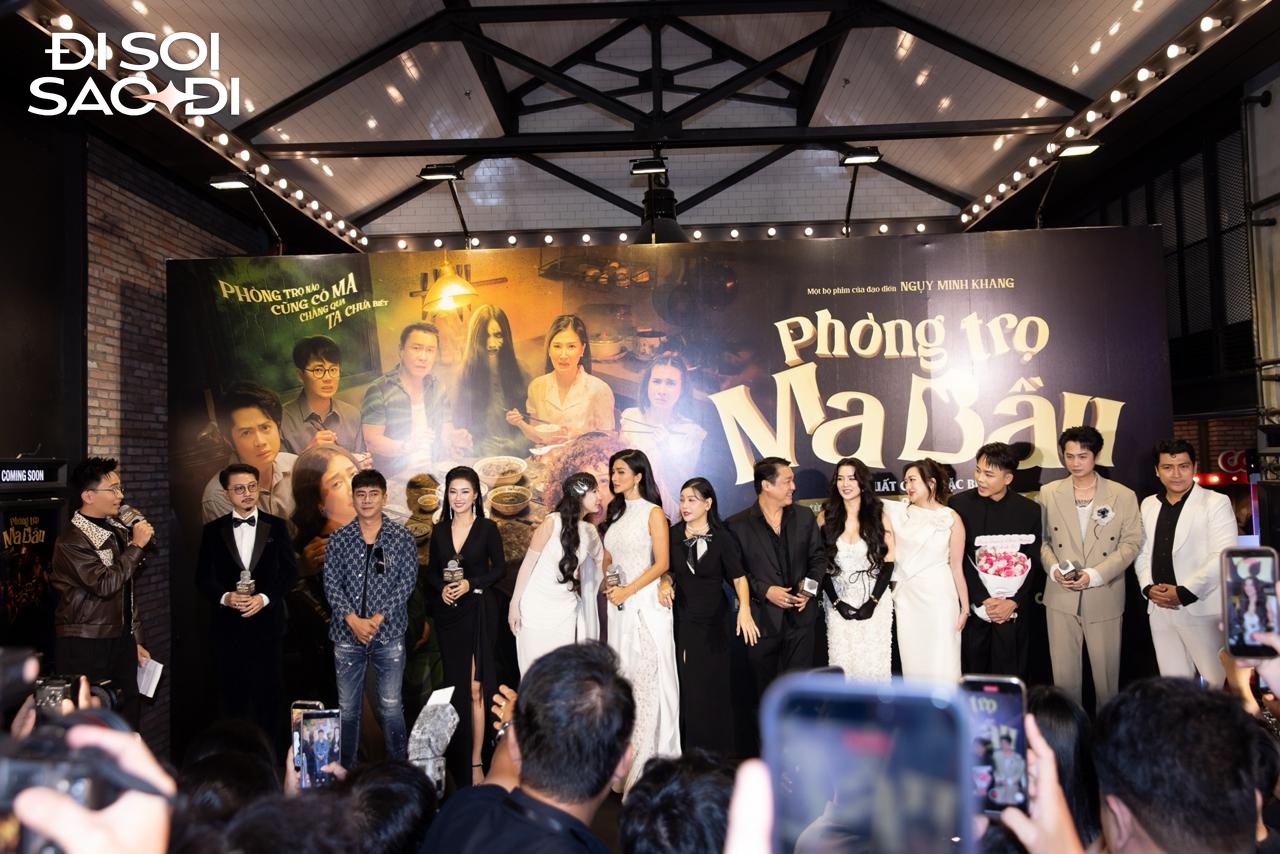 Thảm đỏ HOT nhất hôm nay: Kim Tuyến đẹp đến nỗi bị fan vây kín, một mỹ nhân Genz khoe vòng 1 nóng bỏng mắt- Ảnh 1. Thảm đỏ HOT nhất hôm nay: Kim Tuyến đẹp đến nỗi bị fan vây kín, một mỹ nhân Genz khoe vòng 1 nóng bỏng mắt- Ảnh 1.