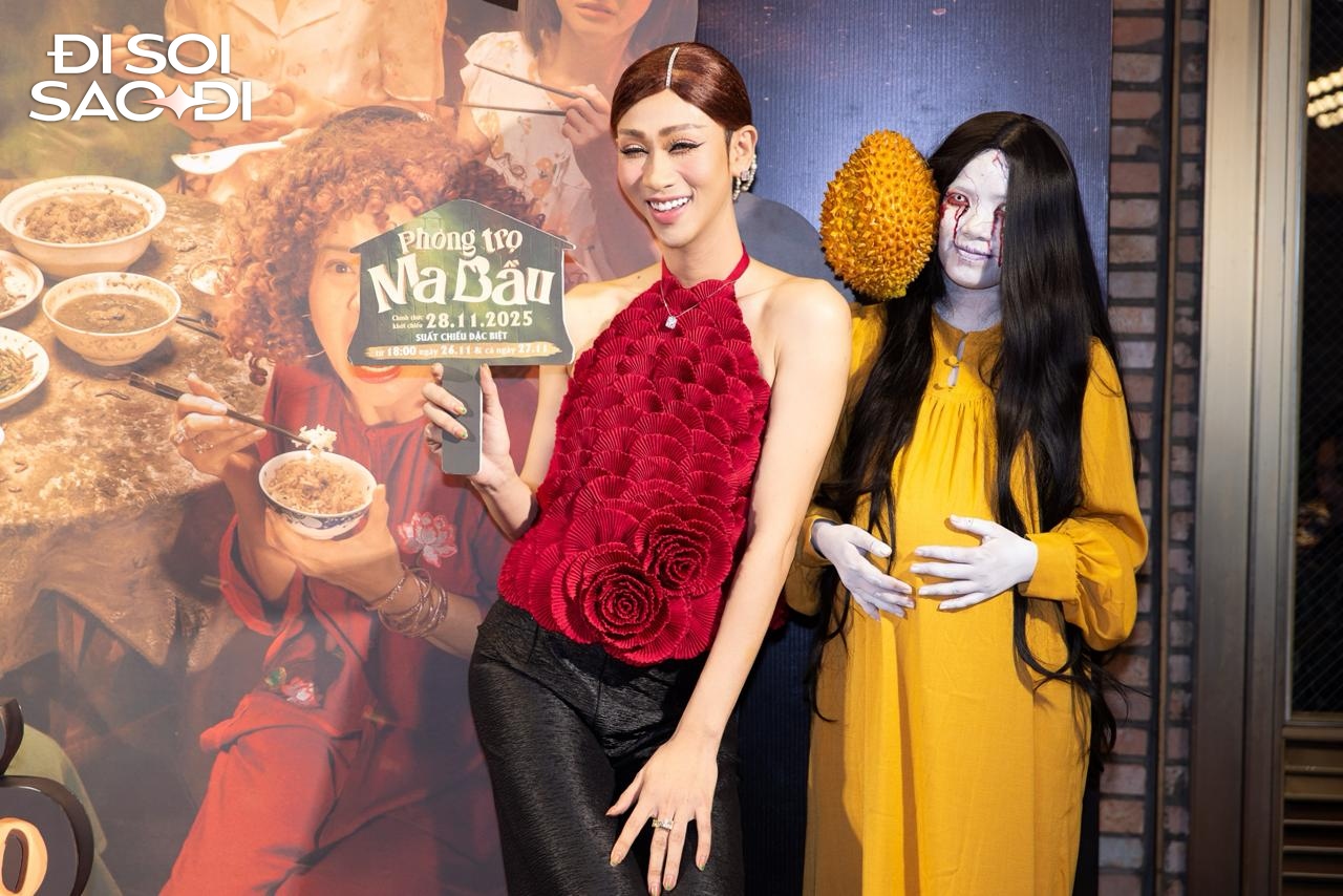 Thảm đỏ HOT nhất hôm nay: Kim Tuyến đẹp đến nỗi bị fan vây kín, một mỹ nhân Genz khoe vòng 1 nóng bỏng mắt- Ảnh 12. Thảm đỏ HOT nhất hôm nay: Kim Tuyến đẹp đến nỗi bị fan vây kín, một mỹ nhân Genz khoe vòng 1 nóng bỏng mắt- Ảnh 12.