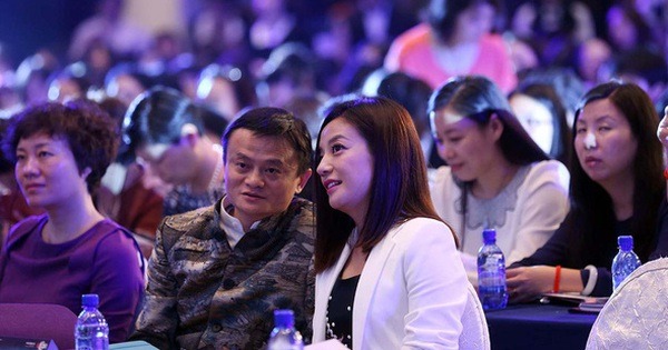 Triệu Vy còn gì sau cú