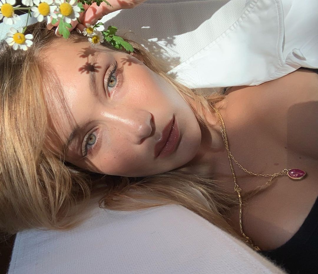 Em gái siêu mẫu của Gigi Hadid vật vã đau đớn vì căn bệnh nguy hiểm liên quan đến não- Ảnh 14.