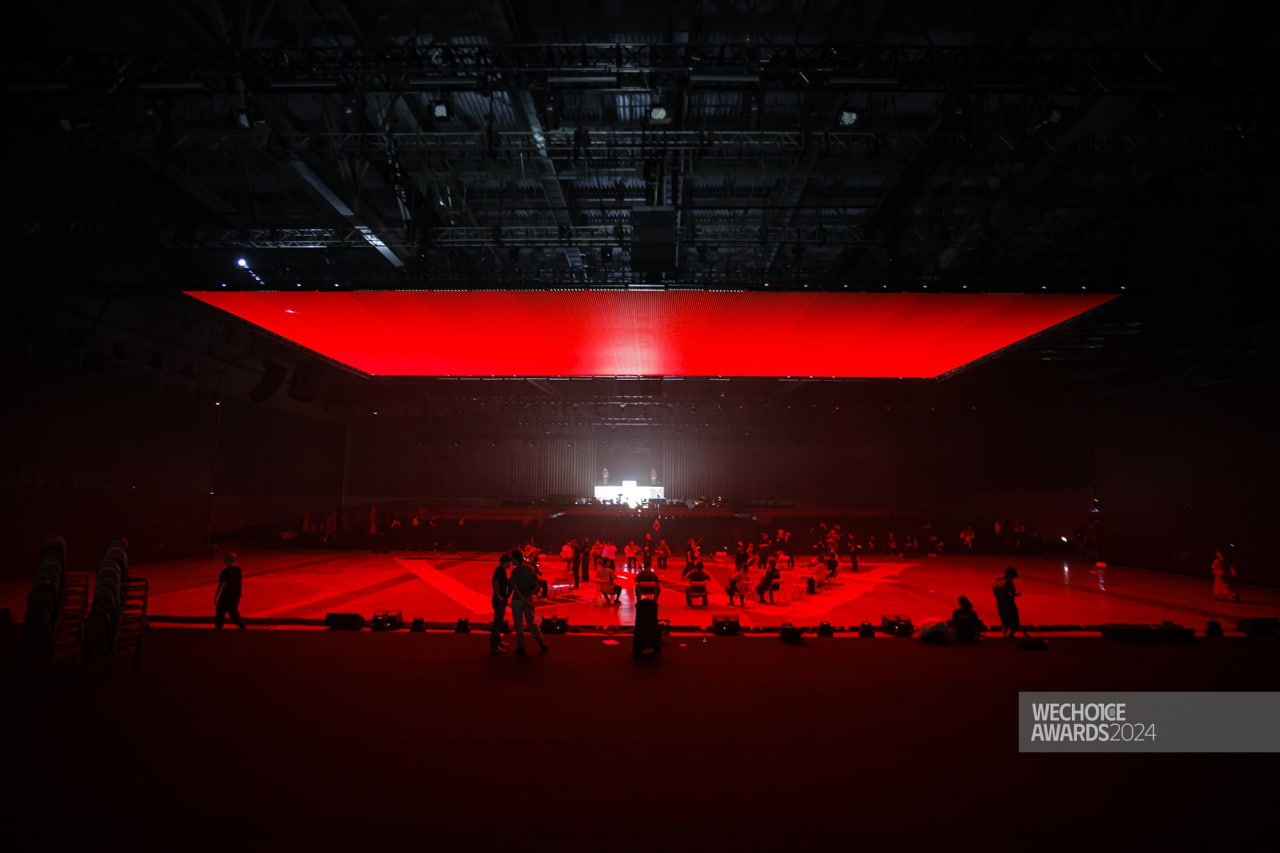 Không khí cực nóng tổng duyệt WeChoice Awards 2024: Minh Hằng thần thái ngút ngàn, dàn Chị Đẹp đọ visual