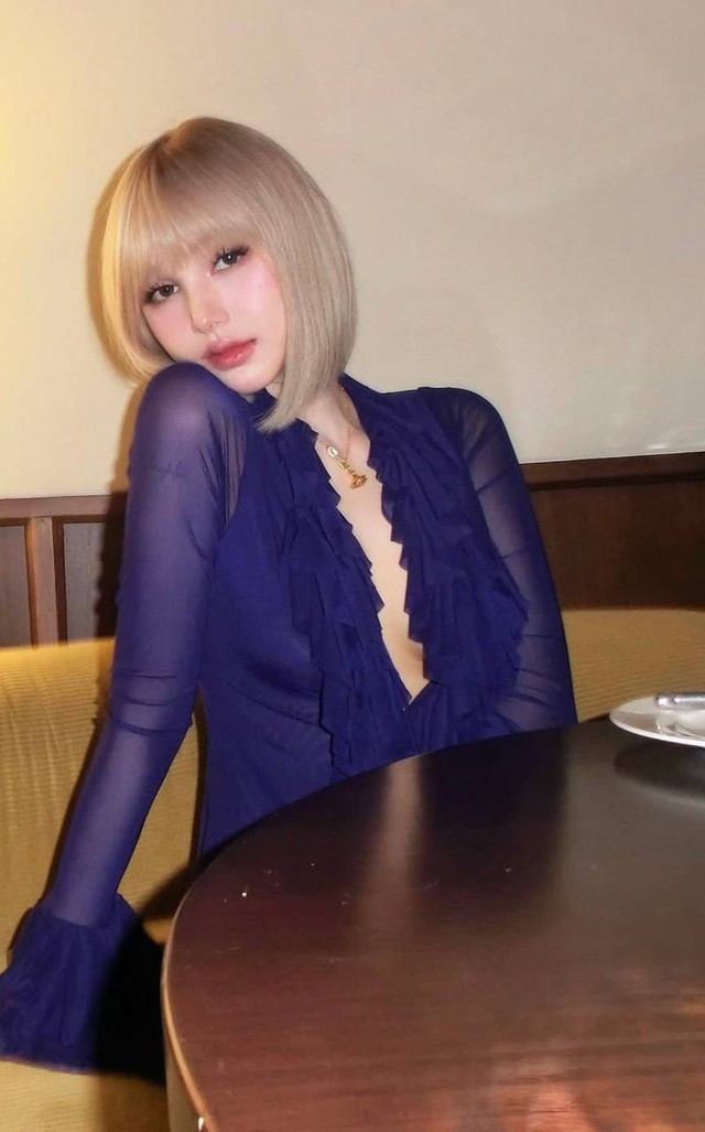 photo2025-01-2310-16-00-1737602368052903146698 "Soi" ảnh của Xoài Non, fan xót xa, lo lắng với tín hiệu đặc biệt photo2025 01 2310 16 00 1737602368052903146698