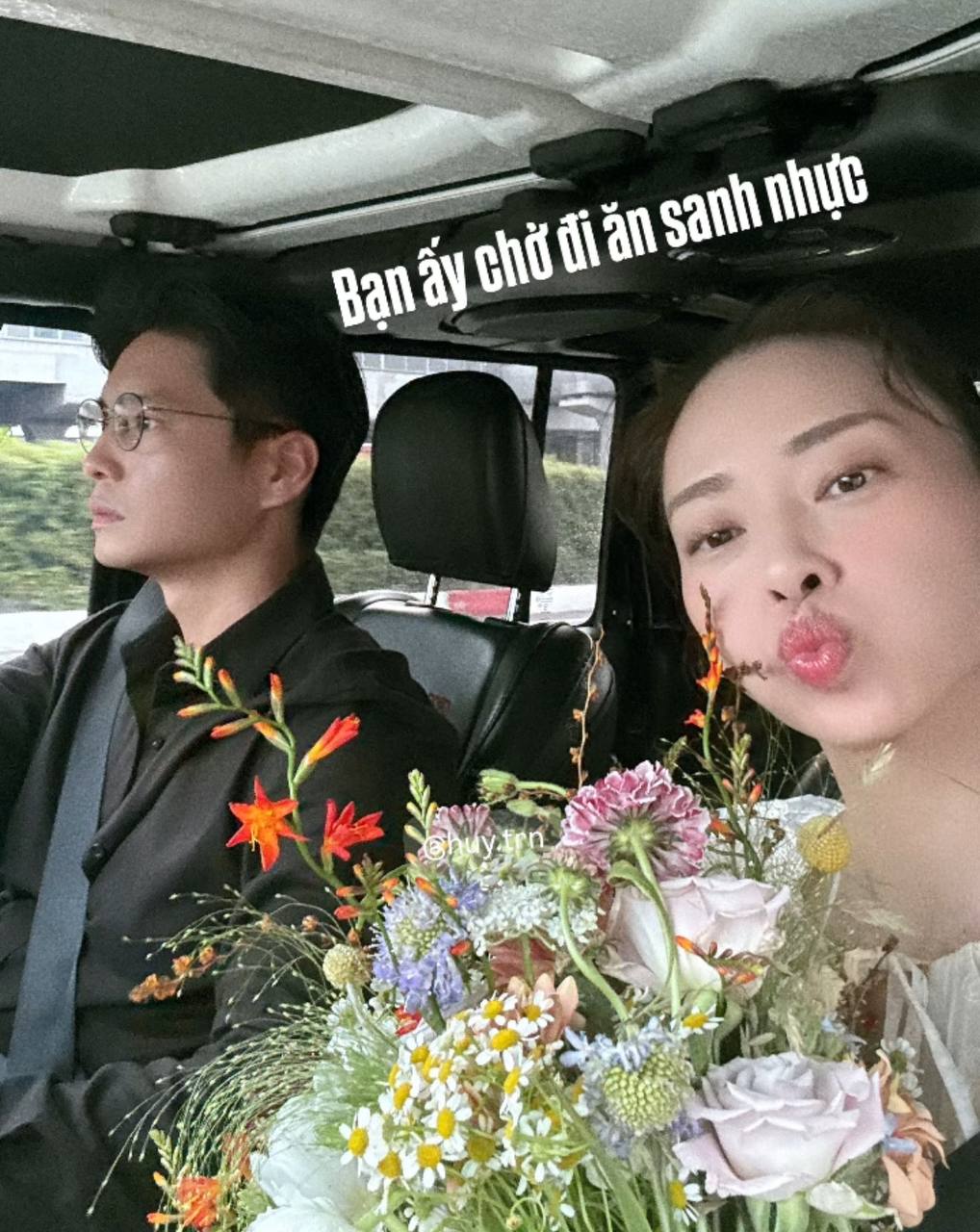 Ngô Thanh Vân sơ hở để lọt khoảnh khắc 2 giây lộ bụng bầu lớn rõ?- Ảnh 3. Ngô Thanh Vân sơ hở để lọt khoảnh khắc 2 giây lộ bụng bầu lớn rõ?- Ảnh 3.