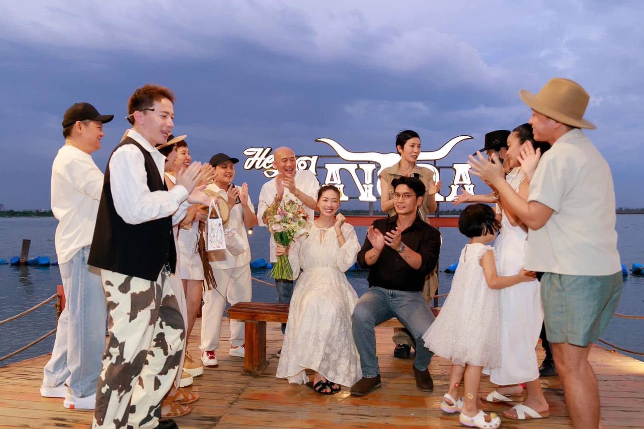 Ngô Thanh Vân sơ hở để lọt khoảnh khắc 2 giây lộ bụng bầu lớn rõ?- Ảnh 6. Ngô Thanh Vân sơ hở để lọt khoảnh khắc 2 giây lộ bụng bầu lớn rõ?- Ảnh 6.