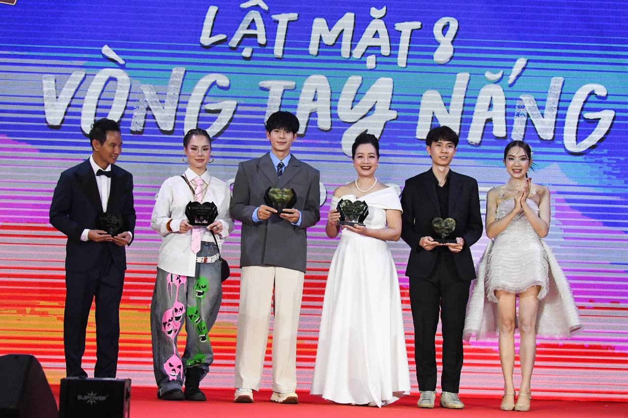 Thảm đỏ hot nhất hôm nay: