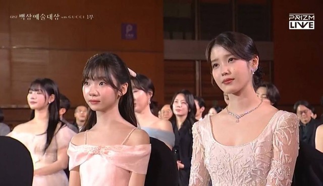 Trực tiếp Baeksang 2025: Khi Cuộc Đời Cho Bạn Quả Quýt được xướng tên ở giải Biên kịch xuất sắc nhất- Ảnh 5.