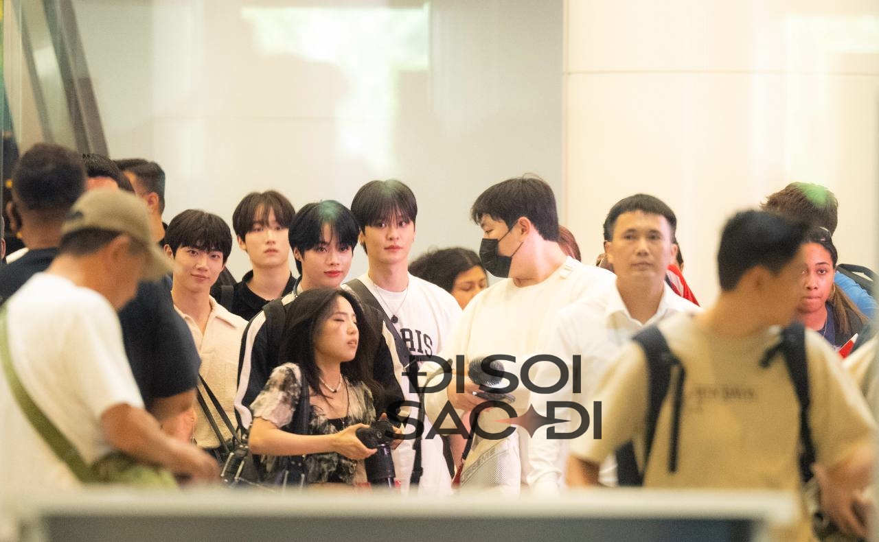 Idol người Việt Hanbin và các thành viên TEMPEST đổ bộ Nội Bài, visual