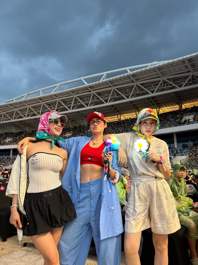 Dàn sao Việt đi cổ vũ G-Dragon: Hương Giang tình tứ với bạn trai, Diệu Nhi - Rhyder góp mặt cùng hội bạn nổi tiếng!- Ảnh 6.