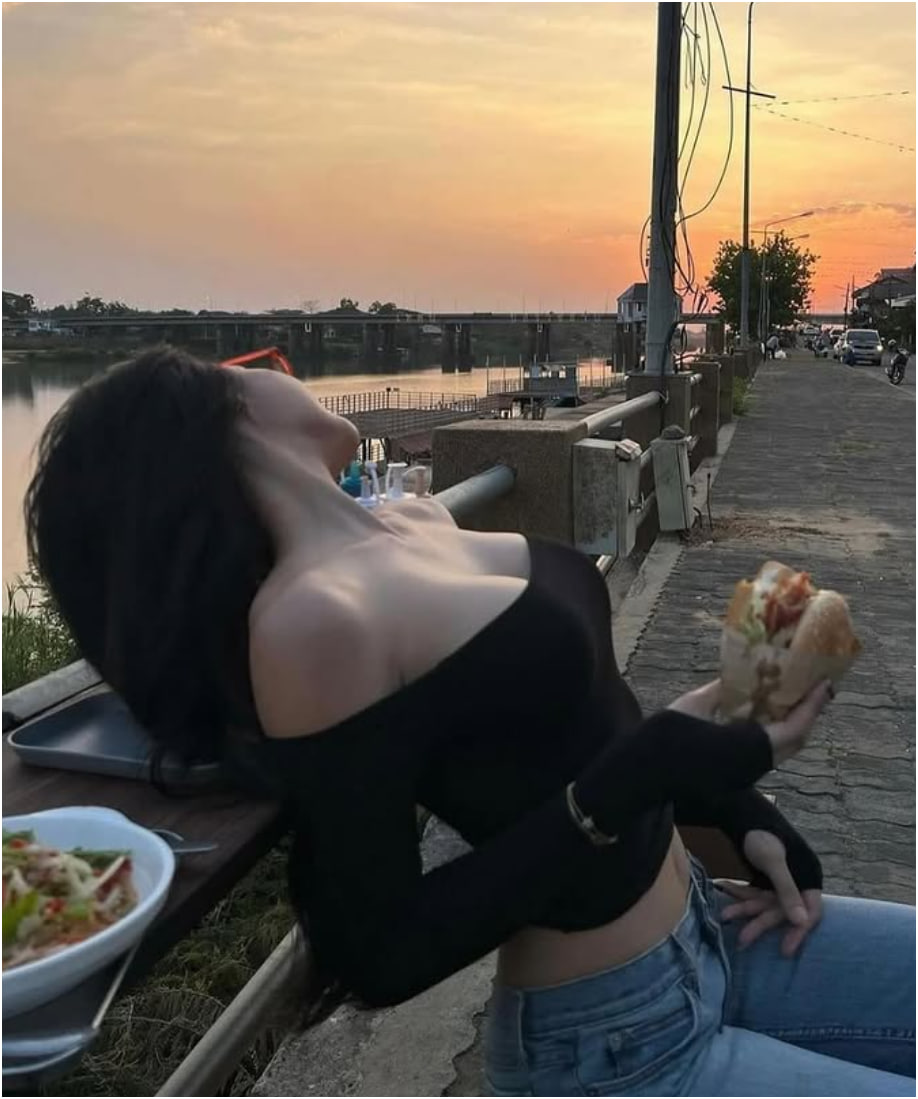 Cùng check-in với bầu trời, hai gái xinh khơi mào Cùng check-in với bầu trời, hai gái xinh khơi mào