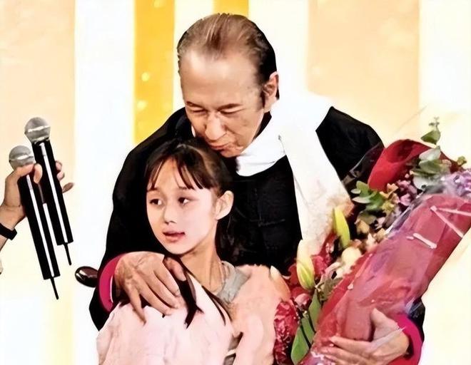 Ái nữ thị phi nhất trùm sòng bạc: Nghi vấn con rơi của Hoa hậu và có quan hệ trái luân thường đạo lý- Ảnh 2. Ái nữ thị phi nhất trùm sòng bạc: Nghi vấn con rơi của Hoa hậu và có quan hệ trái luân thường đạo lý- Ảnh 2.