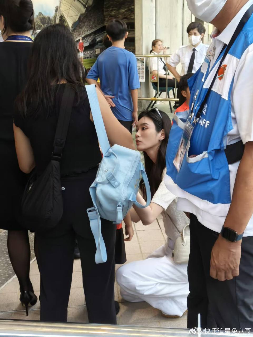 Siêu mẫu Victoria's Secret lộ khoảnh khắc như mẹ đơn thân giữa nghi vấn bị thiếu gia trùm sòng bạc Siêu mẫu Victoria's Secret lộ khoảnh khắc như mẹ đơn thân giữa nghi vấn bị thiếu gia trùm sòng bạc