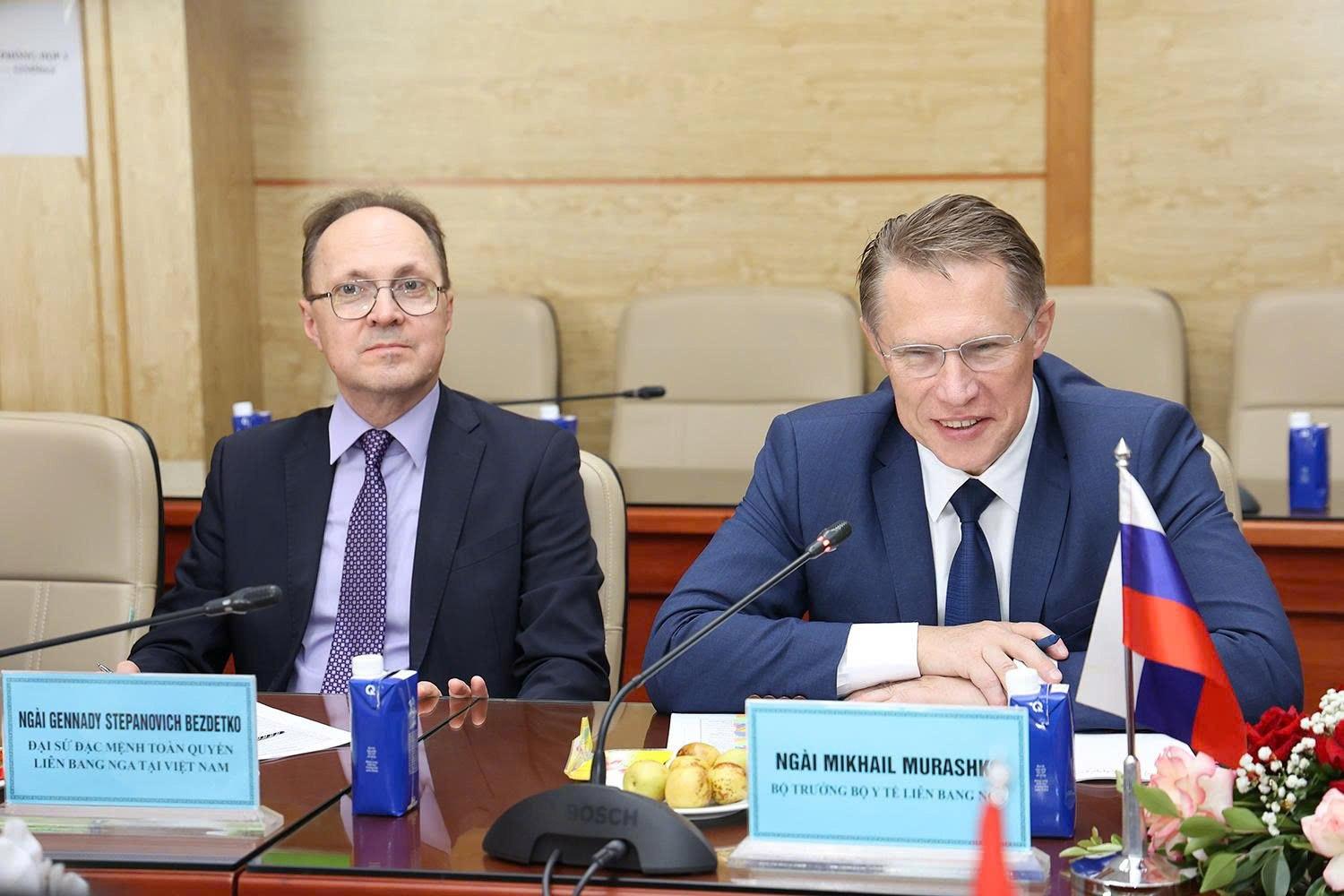 Từ bác sĩ sản khoa đến Bộ trưởng Y tế Nga: Chân dung vị bác sĩ đặc biệt cứu sống hành khách ngay giữa chuyến bay tới Hà Nội- Ảnh 3.