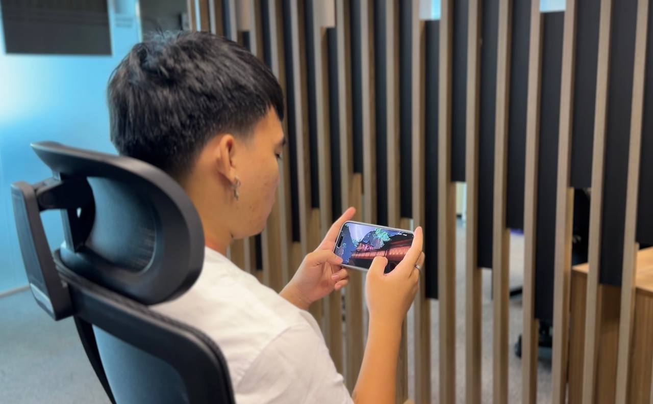 Cảm nhận đầu tiên khi trên tay iPhone 17 Pro Max: Đây là nâng cấp đáng giá mà chắc chắn game thủ sẽ thích- Ảnh 2.