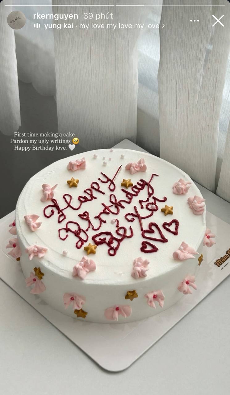 photo2025-10-08-105652-17598983536371507050171-1759905442561-17599054525661718815628 "Nam thần Vbiz" Rocker Nguyễn công khai ôm hôn bạn gái? photo2025 10 08 105652 17598983536371507050171 1759905442561 17599054525661718815628