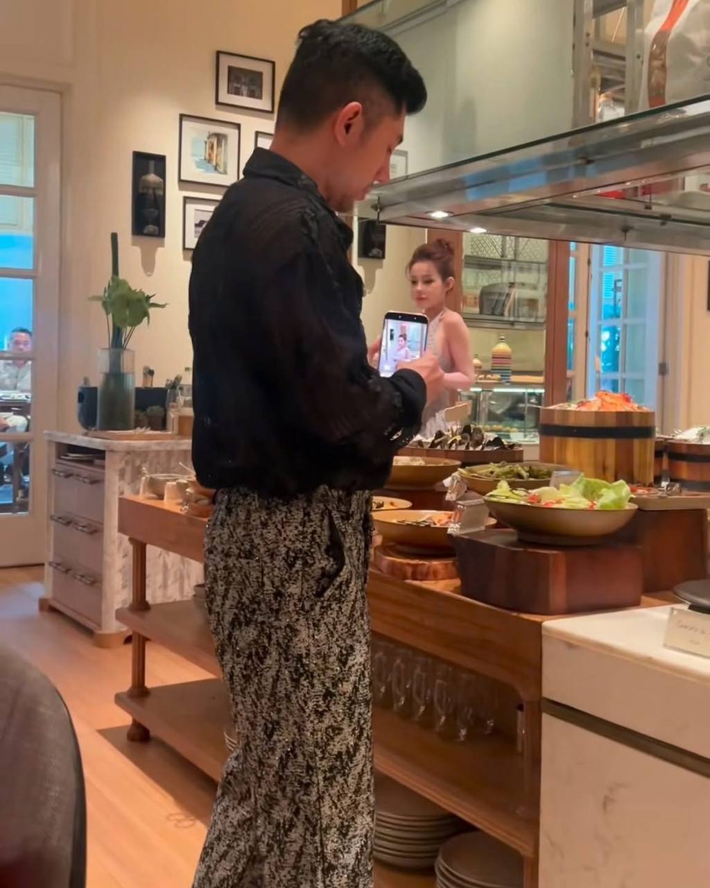 Hình ảnh Lương Bằng Quang có mặt làm việc với Công an TP.HCM- Ảnh 3.