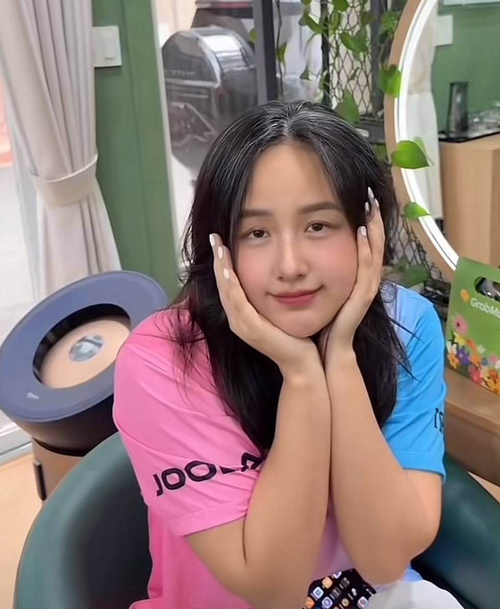 Mai Phương Thuý sao lại đến mức này?- Ảnh 1. Mai Phương Thuý sao lại đến mức này?- Ảnh 1.