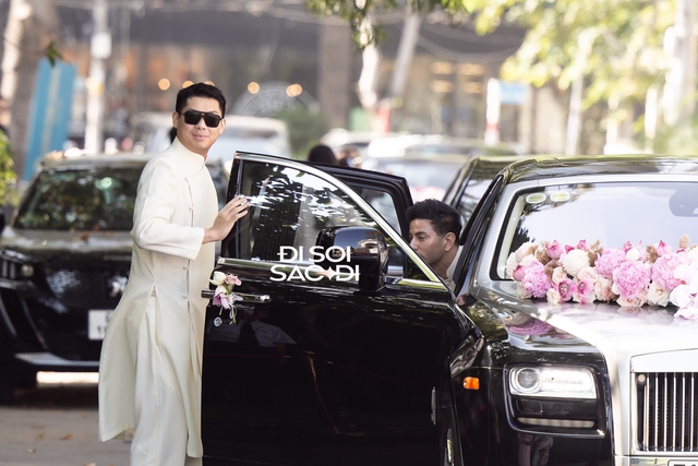 Bắt gặp Tiên Nguyễn và chồng đi