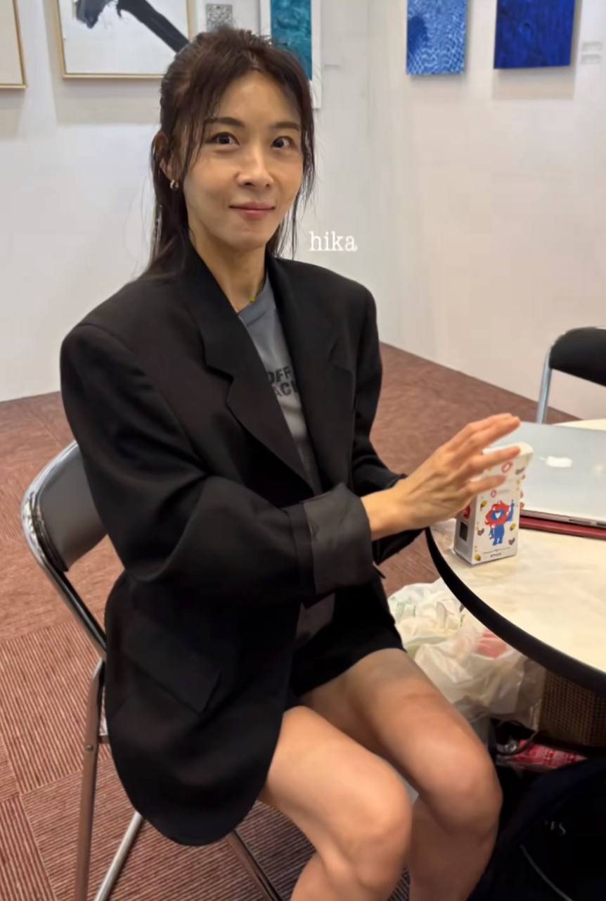 Nhan sắc gây sốc tột độ của Ha Ji Won, nhìn sang ảnh tự đăng mà không biết đâu là thật- Ảnh 5. Nhan sắc gây sốc tột độ của Ha Ji Won, nhìn sang ảnh tự đăng mà không biết đâu là thật- Ảnh 5.