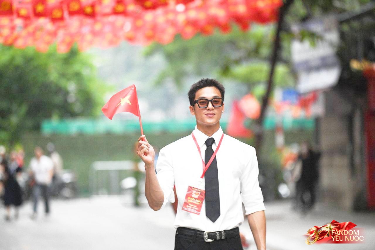 Full bộ hình dàn sao tổng hợp luyện diễu hành tại Ba Đình: Mỹ nam Vbiz nổi bần bật giữa phố, NSND Lê Khanh - Lan Hương diện áo dài đầy tự hào!- Ảnh 9.