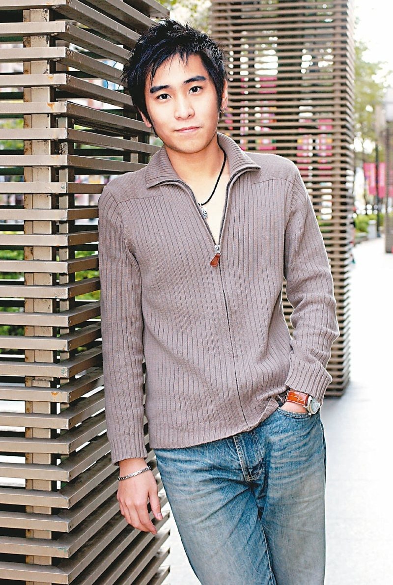 "Nam thần tổng tài" showbiz: CEO kiếm 80 tỷ/năm, sở hữu 1 nhà máy rộng 16,5 ha tại Việt Nam photophp 2 17446974131941426220545 1744702091830 1744702092565176945271