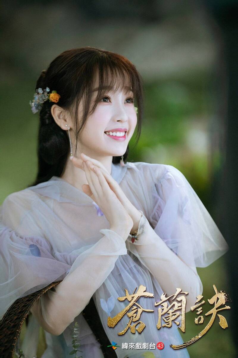 Sự hết thời của ngôi sao giả tạo nhất showbiz: Fan meeting chỉ bán được 26 vé, mất 160.000 người hâm mộ trong một ngày- Ảnh 2. Sự hết thời của ngôi sao giả tạo nhất showbiz: Fan meeting chỉ bán được 26 vé, mất 160.000 người hâm mộ trong một ngày- Ảnh 2.