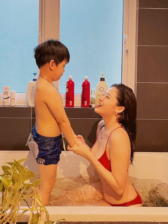 Mẹ đơn thân nóng bỏng nhất Vbiz: Ở căn hộ 145 m2 đẹp như khách sạn và mối tình 4 năm không cưới- Ảnh 2.