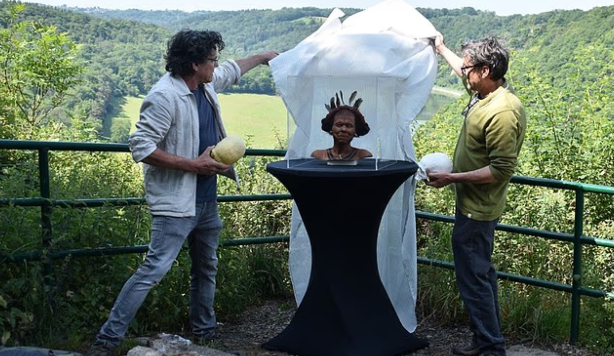 Tái hiện sống động gương mặt người phụ nữ sống từ 10.500 năm trước nhờ DNA cổ- Ảnh 2. Tái hiện sống động gương mặt người phụ nữ sống từ 10.500 năm trước nhờ DNA cổ- Ảnh 2.