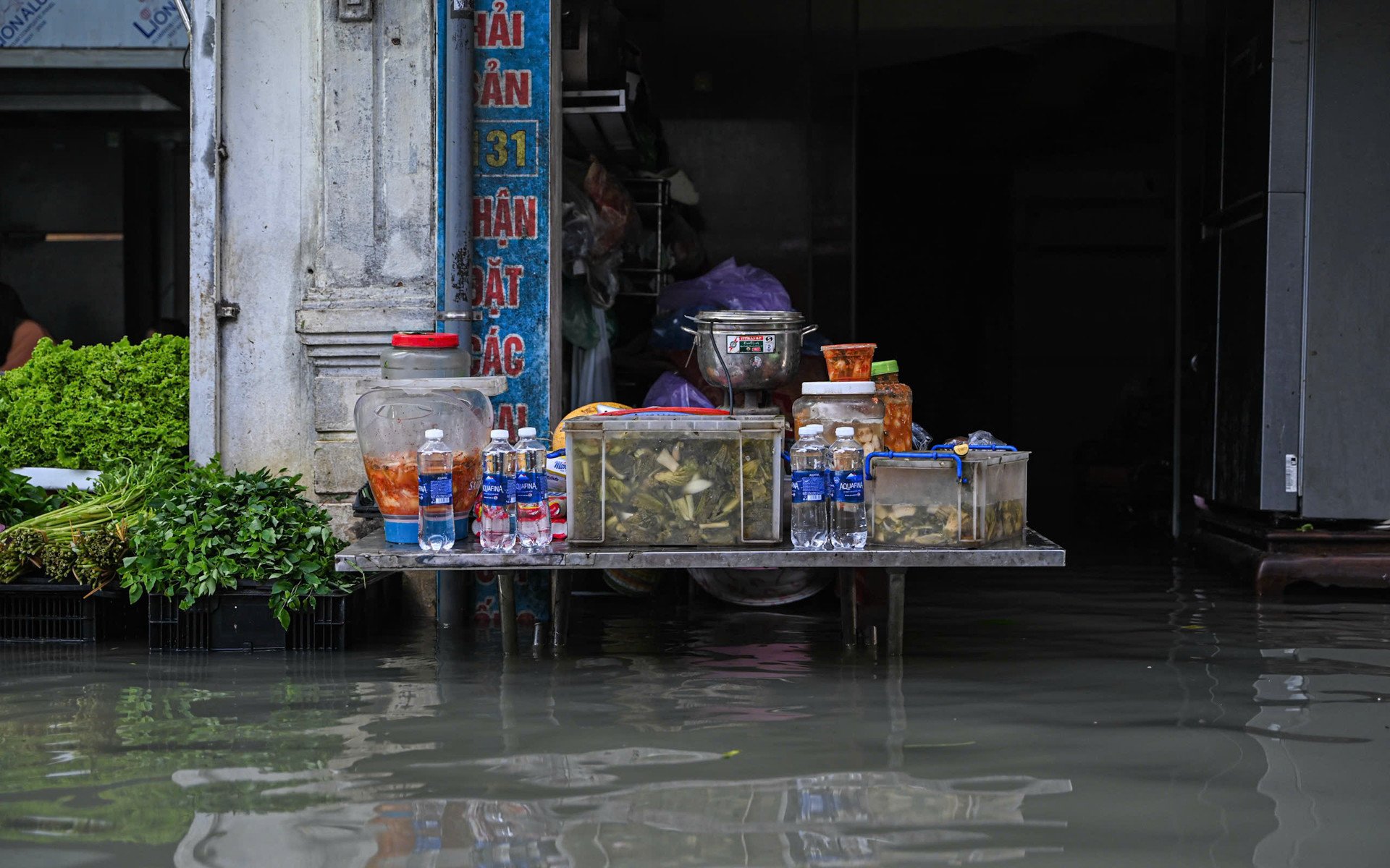 phu-do-ha-noi-2-1759370381-847-width1920height1200 Khu vực tổ dân phố số 2 Phú Đô ngập trong biển nước. Ảnh: Huy Nguyễn