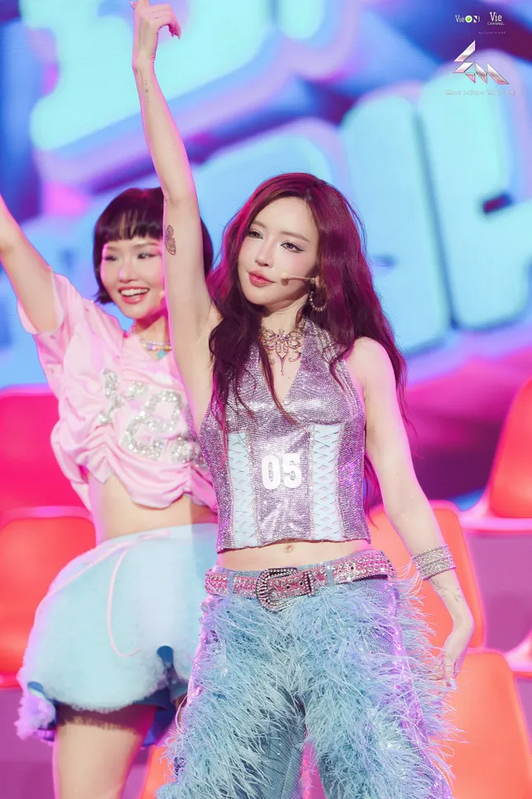 Em xinh Bích Phương là đội trưởng Liên quân 1.