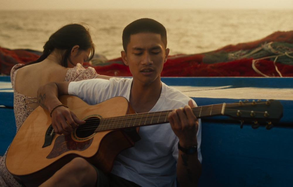 Hot nhất phòng vé lúc này: 1 phim Việt mới chiếu nửa ngày đã có doanh thu gấp 8 lần bom tấn Hollywood- Ảnh 1.