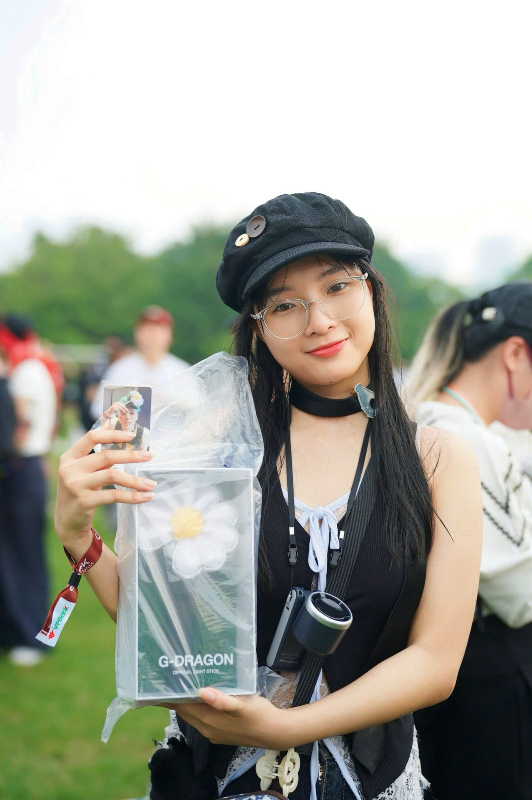 picture-2041245315-1750500175-524-width1702height2560 Siêu concert trước giờ G, sức nóng không đùa tại SVĐ Mỹ Đình - 7