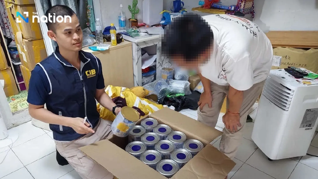 Đột kích 2 xưởng đóng gói, công an triệt phá đường dây sản xuất sữa bột Ensure Gold giả quy mô hàng tỷ đồng, tịch thu hơn 5.000 sản phẩm- Ảnh 1.