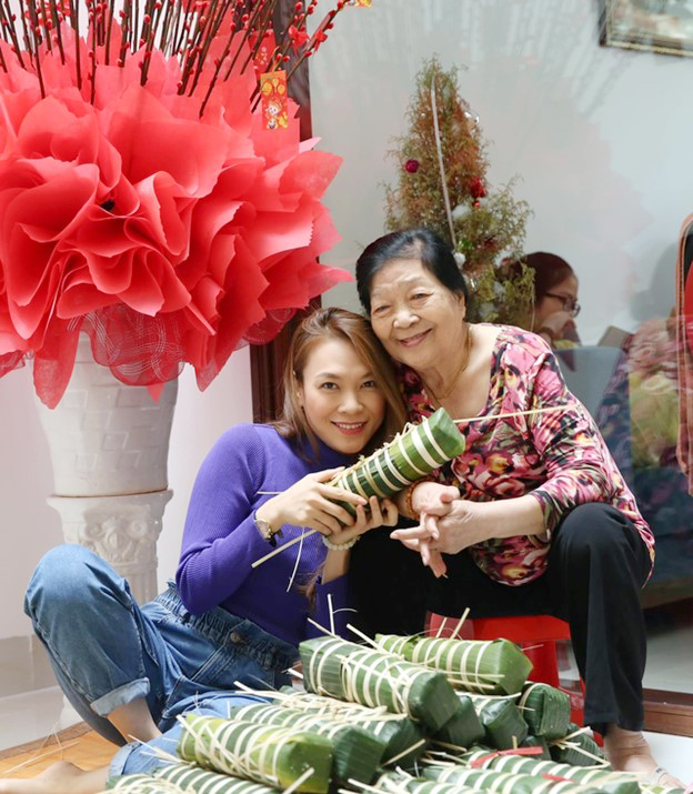 Cuộc sống của mẹ ruột Mỹ Tâm: Hoa khôi xứ Quảng một thời, xế chiều an hưởng hạnh phúc- Ảnh 3. Cuộc sống của mẹ ruột Mỹ Tâm: Hoa khôi xứ Quảng một thời, xế chiều an hưởng hạnh phúc- Ảnh 3.