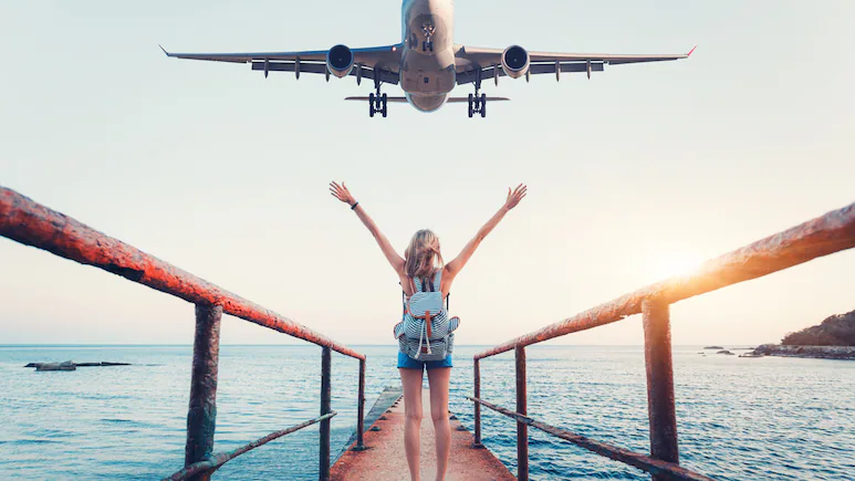 Xu hướng ‘Naked Flying’ ở giới trẻ lên ngôi- Ảnh 3.