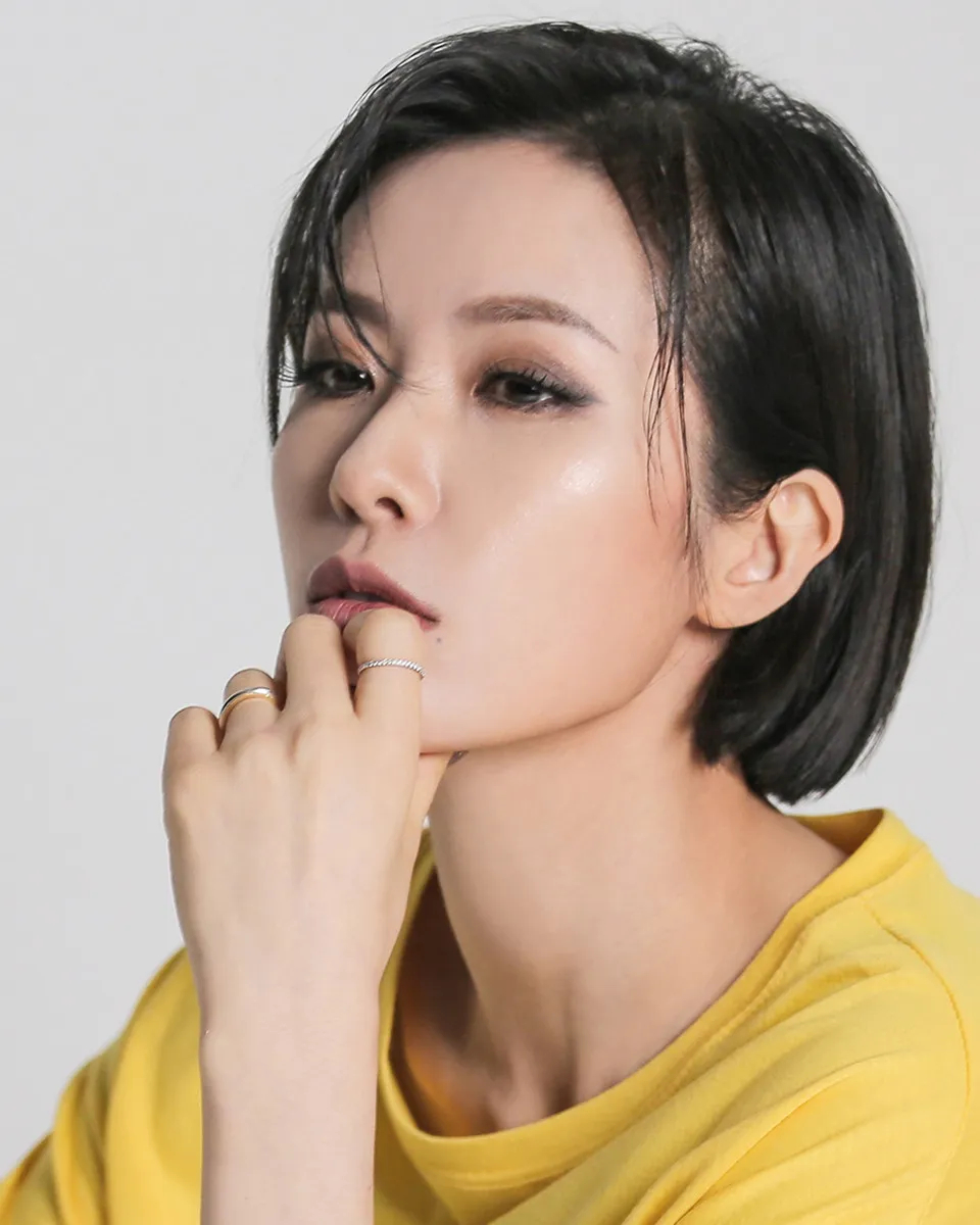 Giọng ca đỉnh hàng đầu showbiz bị phát hiện âm thầm ly hôn lần 2 với chồng vũ công- Ảnh 1.