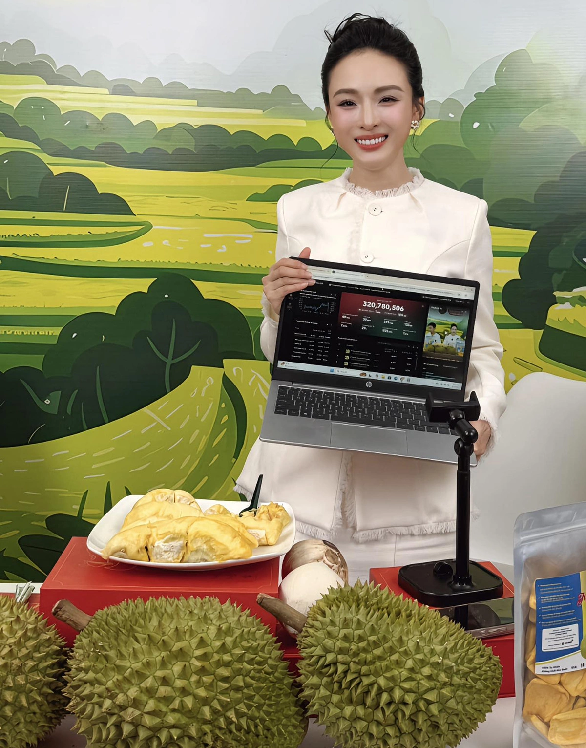 Hoa hậu Việt một thời vướng lao lý: U40 bán hàng online, sống lạc quan, chưa muốn lấy chồng- Ảnh 2. Hoa hậu Việt một thời vướng lao lý: U40 bán hàng online, sống lạc quan, chưa muốn lấy chồng- Ảnh 2.