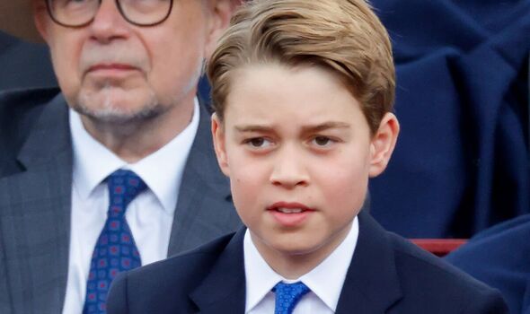 Khi nào Hoàng tử George sẽ có chuyến công du nước ngoài một mình đầu tiên?- Ảnh 1.