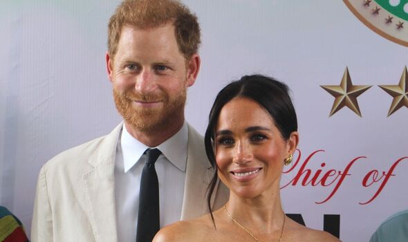 Harry và Meghan đối mặt với nguy cơ bị Hollywood
