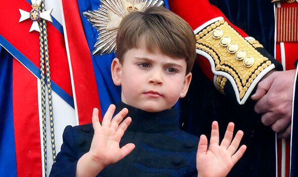 Hoàng tử Louis có thể sẽ thừa kế tước hiệu của nhân vật gây tranh cãi nhất Hoàng gia Anh hiện tại- Ảnh 1. Hoàng tử Louis có thể sẽ thừa kế tước hiệu của nhân vật gây tranh cãi nhất Hoàng gia Anh hiện tại- Ảnh 1.