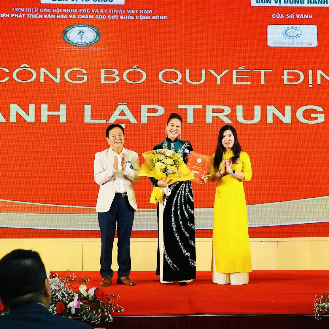 Nữ nghệ sĩ vừa lên chức Phó Viện trưởng: 2 lần đổ vỡ hôn nhân, U50 được bạn trai cưng chiều hết mực- Ảnh 3. Nữ nghệ sĩ vừa lên chức Phó Viện trưởng: 2 lần đổ vỡ hôn nhân, U50 được bạn trai cưng chiều hết mực- Ảnh 3.