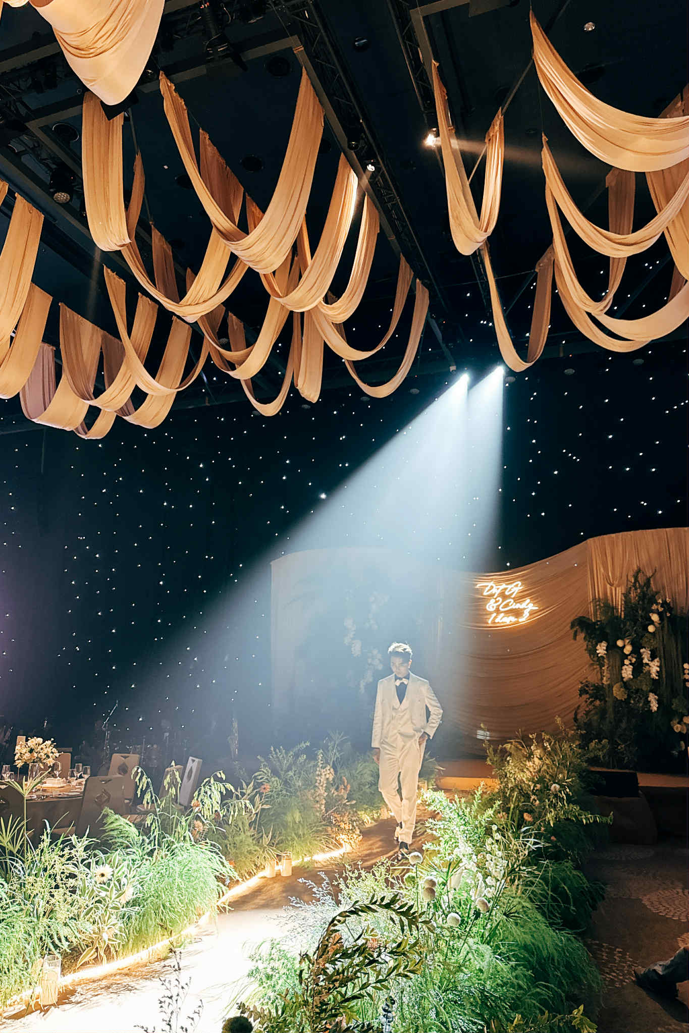 Đám cưới Đạt G và Cindy Lư: Dâu rể gấp đôi visual, hé lộ lễ đường đẹp như mơ- Ảnh 6.