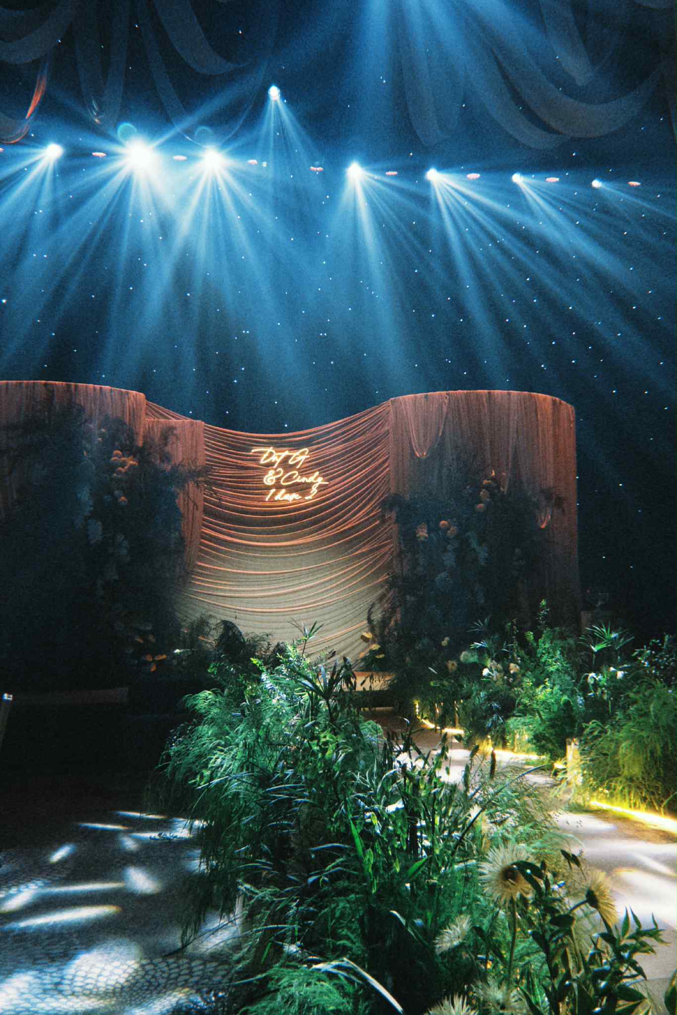 Đám cưới Đạt G và Cindy Lư: Dâu rể gấp đôi visual, hé lộ lễ đường đẹp như mơ- Ảnh 5.