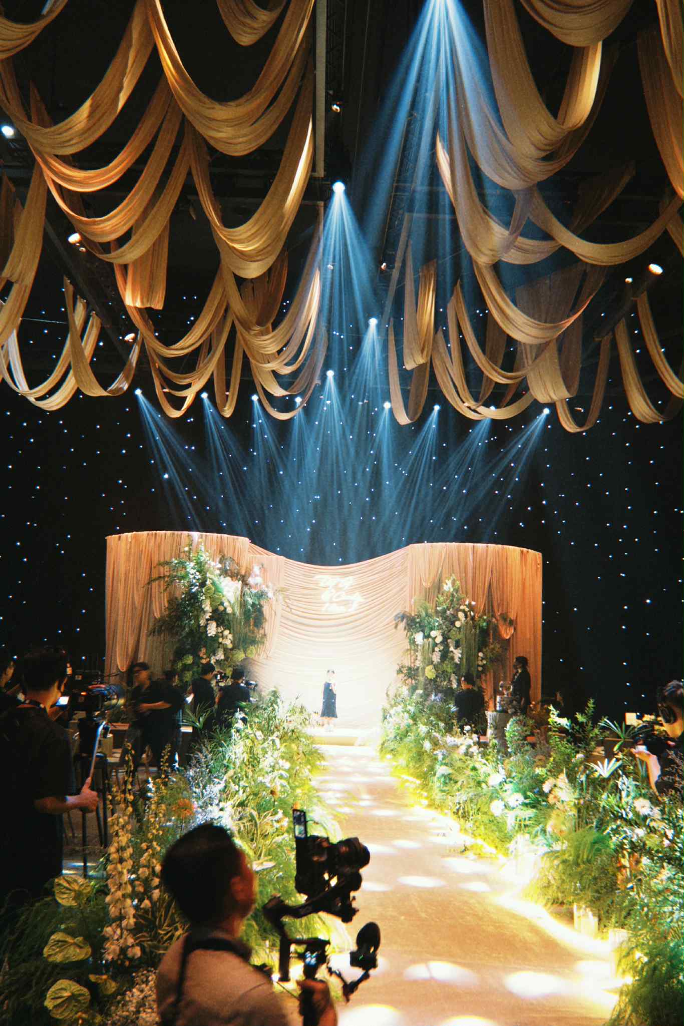 Đám cưới Đạt G và Cindy Lư: Dâu rể gấp đôi visual, hé lộ lễ đường đẹp như mơ- Ảnh 4.