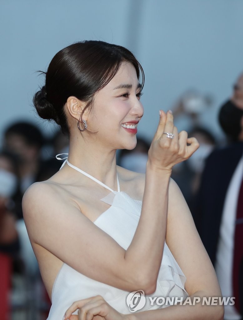 "Tôi không thích tập thể dục nên chỉ chú ý đến ăn uống để giảm cân, kết quả không ai ngờ": Điều gì đã xảy ra với nữ diễn viên U40? pyh2022042907440034400p4 1757991962736740379698 1757997075254 17579970755581288668811