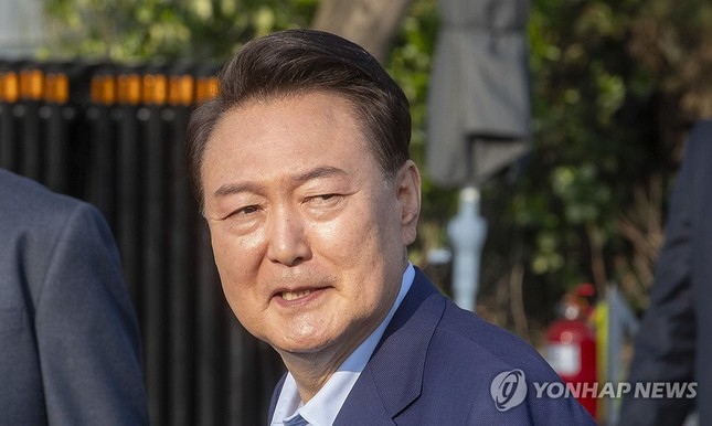 Hậu cách chức, cựu Tổng thống Hàn Quốc tiếp tục phải hầu tòa hình sự- Ảnh 1. Hậu cách chức, cựu Tổng thống Hàn Quốc tiếp tục phải hầu tòa hình sự- Ảnh 1.