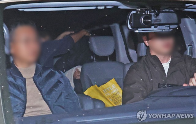 Thảm án rúng động Hàn Quốc: Người đàn ông gọi con gái đang đi du học về rồi sát hại cả nhà 5 người, hé lộ nhiều uẩn khúc phía sau- Ảnh 3.