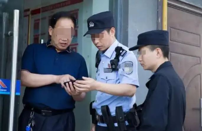 Đi du lịch dài ngày về nhận hóa đơn nước hơn 779 triệu đồng, gia chủ yêu cầu kiểm tra đồng hồ nước thì được thông báo: “Có dấu hiệu bị can thiệp”- Ảnh 2.