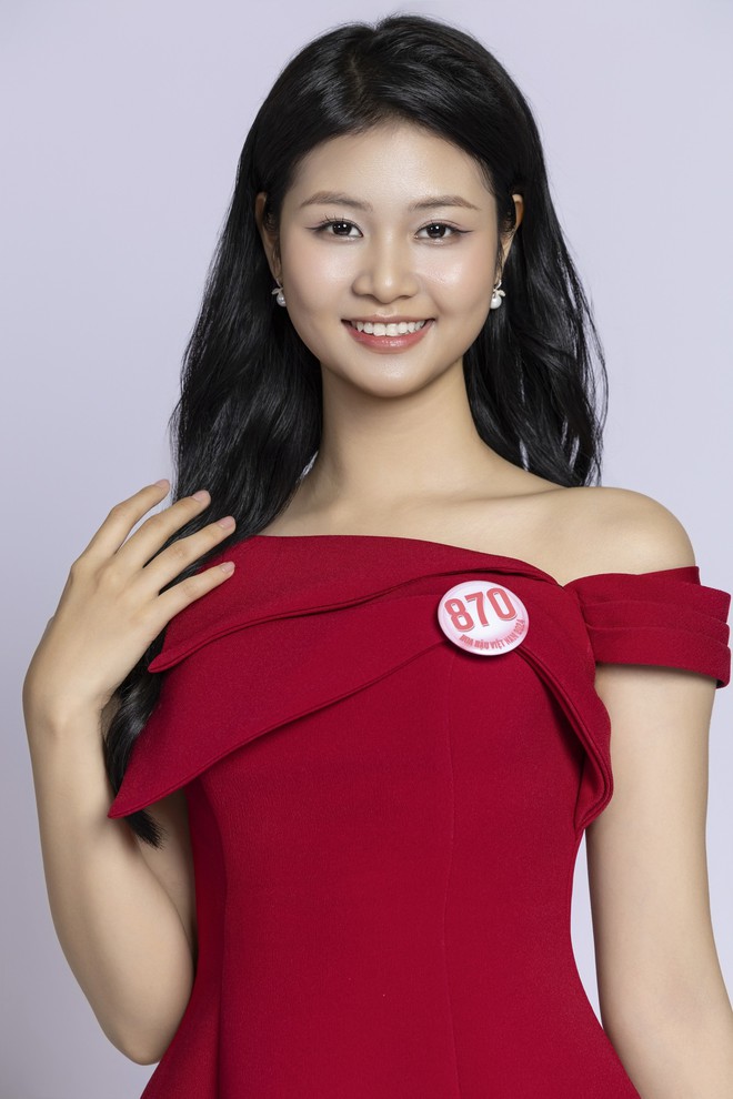 Thí sinh Hoa hậu Việt Nam được giám khảo khen xinh như búp bê- Ảnh 1.