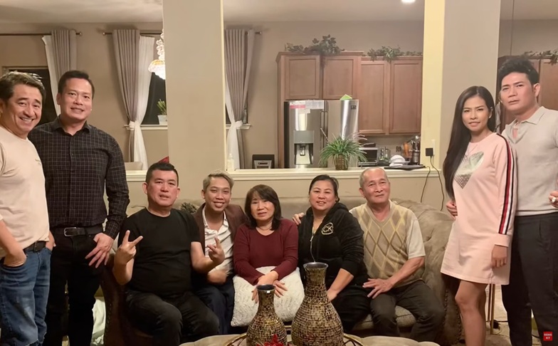 Nam ca sĩ khốn đốn vì 1 bức ảnh: Sở hữu biệt thự