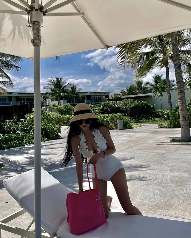 Mỹ nhân T-ara xả ảnh nghỉ dưỡng Nha Trang, U40 mà body Mỹ nhân T-ara xả ảnh nghỉ dưỡng Nha Trang, U40 mà body